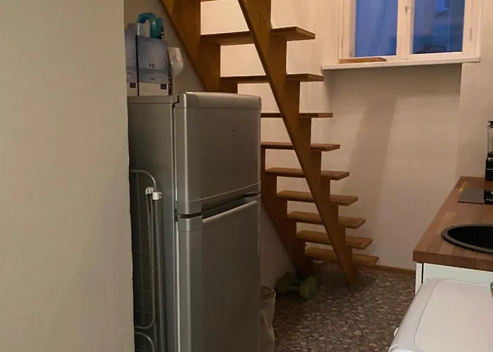 Loft In Old Town شقة فيلياندي