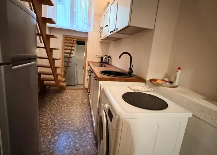 Loft In Old Town * فيلياندي